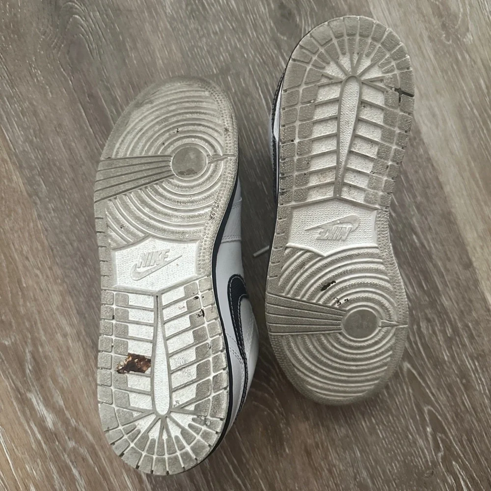 AIR JORDAN 1 Phat Low (GS) White/Red/Black SIZE 6 KIDS Athletic Basketball Fit - Picture 6 of 6